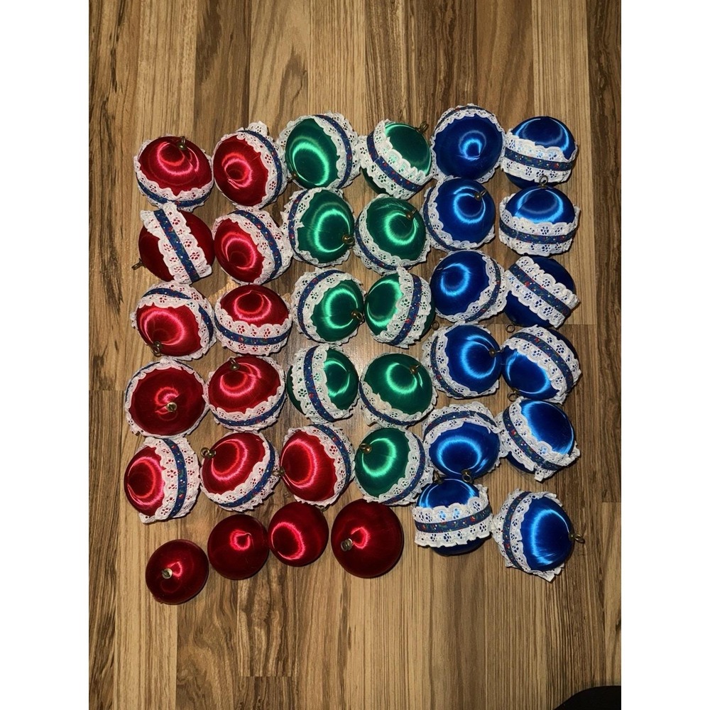 VTG Christmas Ornaments Set Of 36 Red Blue‎ Green Ruffle Ribbon